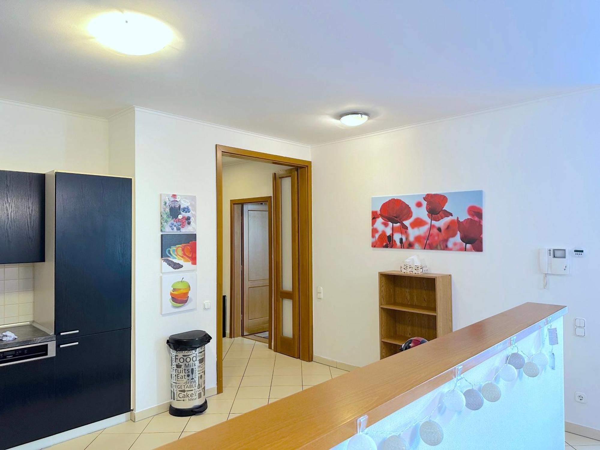 Apartment Spacious 3-bedroom With Balcony & Free Parking